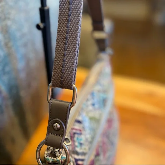 Sakroots Artist Circle Boho Chic Flat Crossbody: Like New - Picture 6 of 14